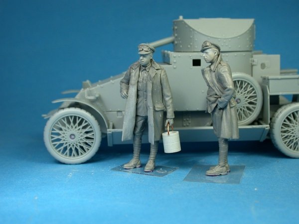 Copper State Models F35-007 British RNAS Armoured Car Division Crewman with a bucket 1/35