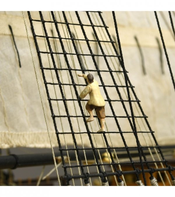 ARTESANIA LATINA 22901 Santisima Trinidad Trafalgar Ed. 1805 + figurki + miedziane poszycie 1/84