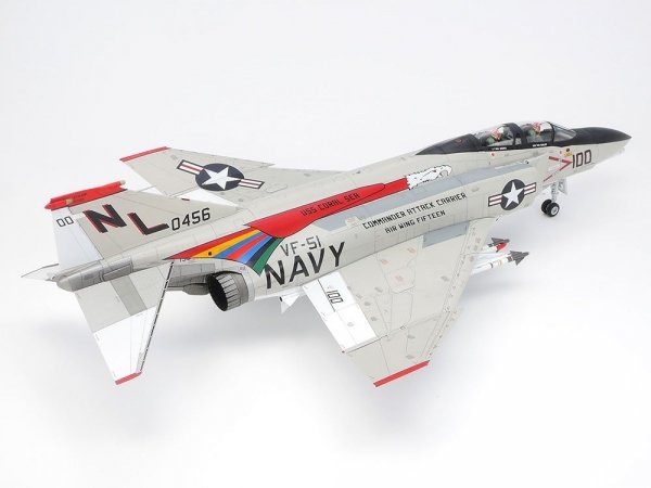 Tamiya 61121 McDonnell Douglas F-4B Phantom II 1/48