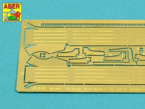 Aber 48041 Pz.Kpfw..38 (t) Ausf. E/F/G Niemiecki czołg Pz.38 (t) cz.2-błotniki / German tank Pz.Kpfw. 38 (t) Ausf.. E/F/G Vol.2-Fenders 1/48