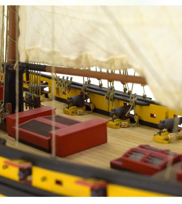 ARTESANIA LATINA 22401 Le Renard - kuter piracki 1/50