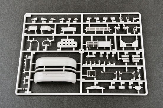 Trumpeter 01026 Russian 9P140 TEL of 9K57 Uragan Multiple Launch Rocket System 1/35