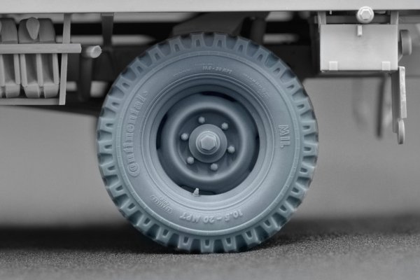 ScaleX WM 35022 Unimog 404 10.5-20 MPT Ordinary wheel set (for AK-Interactive, ICM, Revell) 1/35