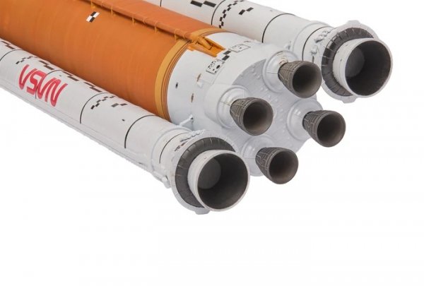 Revell 03760 Nasa Artemis Space Launch System 1/144