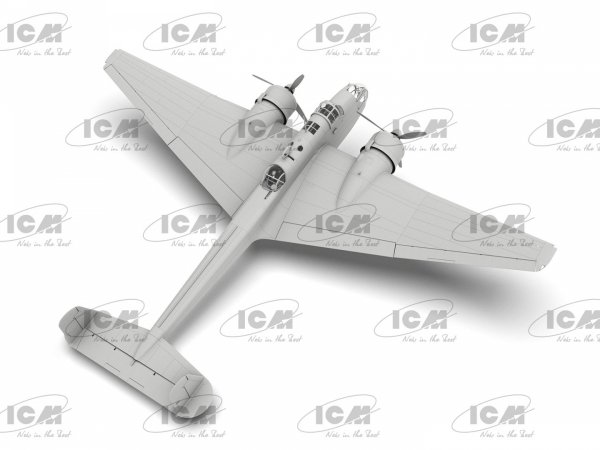 ICM 48352 HP.52 Hampden B.Mk.I WWII British bomber (100% new molds) 1/48