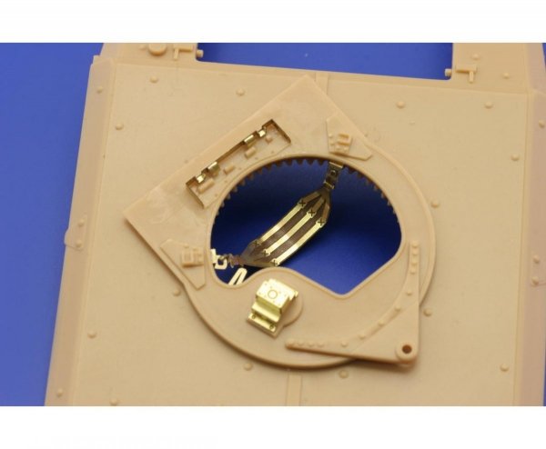 Eduard 36209 M-1151 EAC interior 1/35 Academy