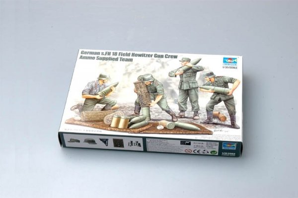 Trumpeter 00426 German s.FH 18 Field Howitzer Gun Crew Ammo Supplied Team 1/35