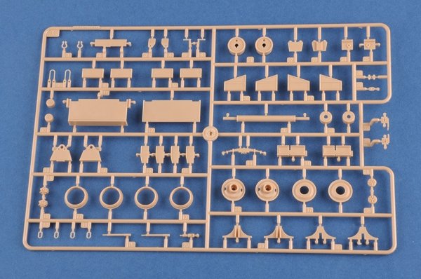 Hobby Boss 85524 M911 C-HET w/ Talbert 64T Trailer 1/35