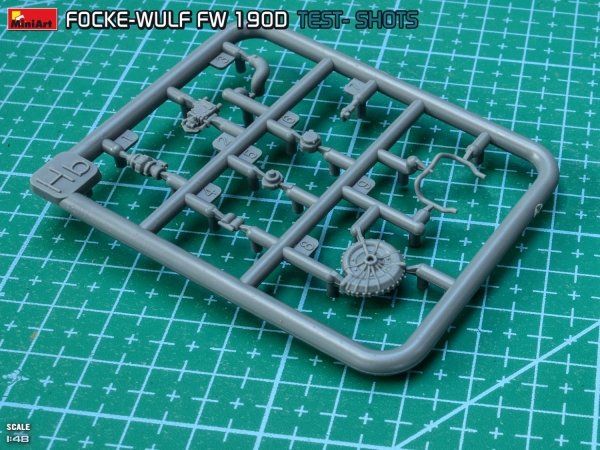MiniArt 48040 FOCKE-WULF FW 190D-9. MIMETALL PROD. JAGDGESCHWADER 301. BASIC KIT 1/48