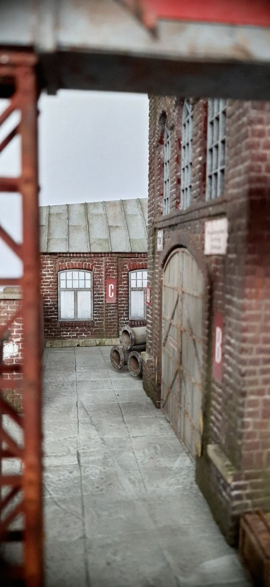 RT-Diorama 35286 Diorama-Base: &quot;Factory Yard&quot; 1/35