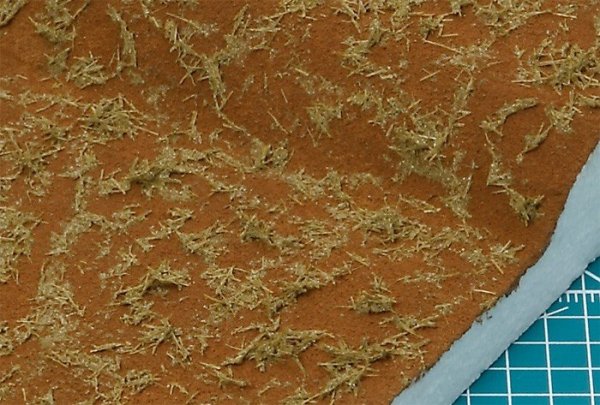 Tamiya 87117 Diorama Texture Paint (Grass Effect, Khaki) 
