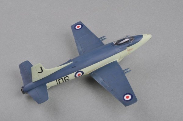 Trumpeter 02866 Supermarine Attacker F.1 Fighter  (1:48)