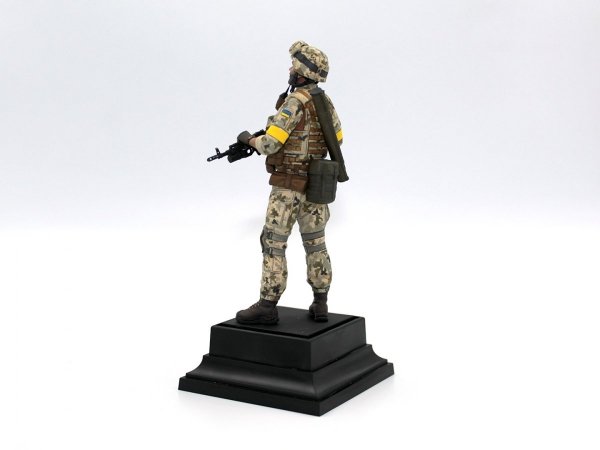 ICM 16104 Soldier of the Armed Forces of Ukraine 1/16