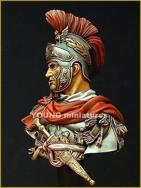Young Miniatures YH1829 Roman Cavalry Officer 180 B.C. 1/10