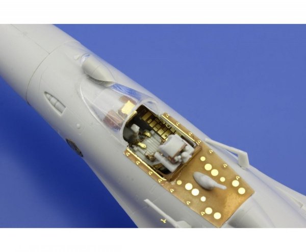 Eduard SS403 Su-33 Flanker D S. A. 1/72 HASEGAWA