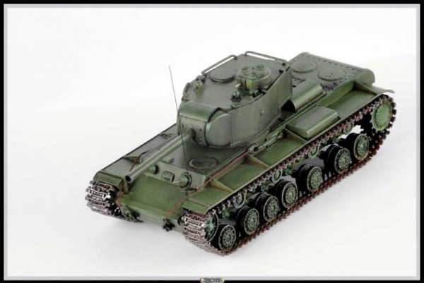 PST 72059 KV-220 Heavy Tank 1/72