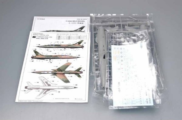 Trumpeter 01618 F-105G THUNDERCHIEF (1:72)