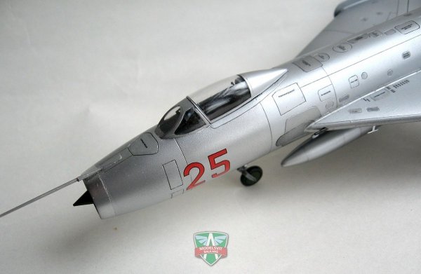 Modelsvit 72006 Sukhoi Su-7B 1/72
