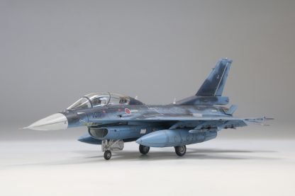 Fine Molds FP49 JASDF F-2B Fighter 1/72