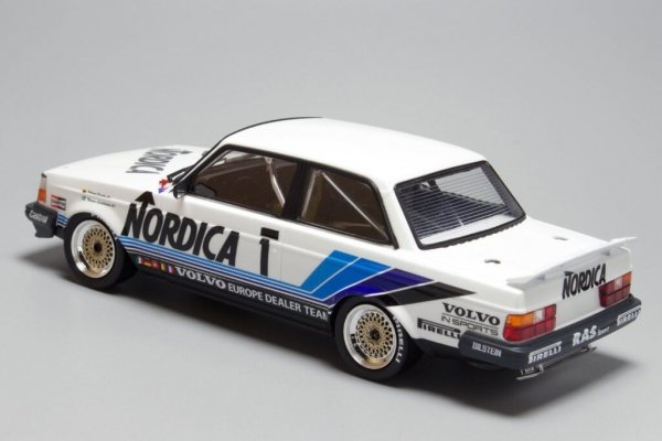 NuNu PN24013 Volvo 240 Turbo '86 ETCC Hockenheim Winner 1/24