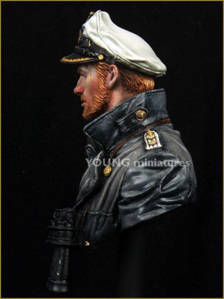 Young Miniatures YM1847 U-BOAT COMMANDER WWII 1/10