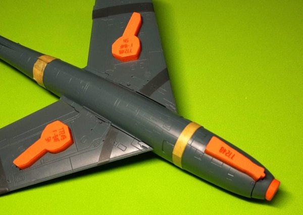 Omask 77248 F-84F Thunderstreak wheel bay plugs (for Special Hobby) 1/72