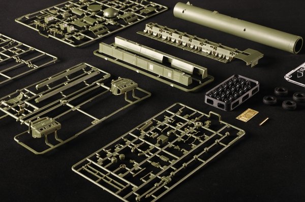 Hobby Boss 82964 DF-61 ICBM 1/72