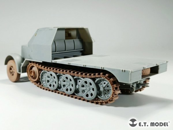 E.T. Model P35-060 WWII German Sd.Kfz.7(8t) Sprockets &amp; Track links ( 3D Printed ) 1/35