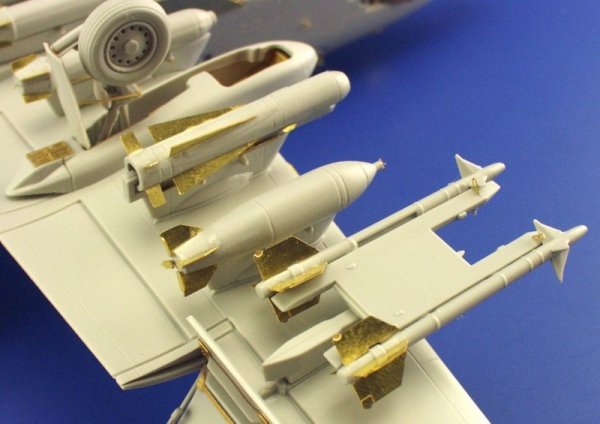 Eduard 72440 A-10 armament 1/72 ITALERI, REVELL