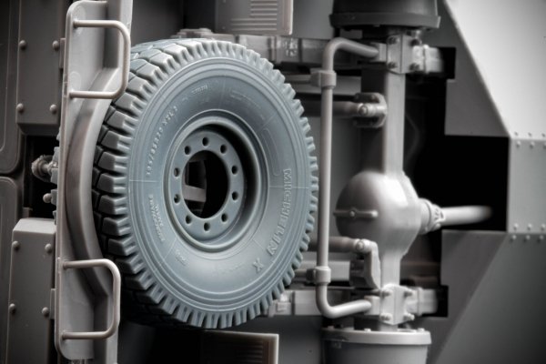 ScaleX WM 35006 KOZAK 2 Ordinary wheel set (for ICM) 1/35