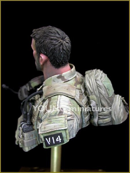 Young Miniatures YM1830 US NAVY SEAL AFGHANISTAN 2005 1/10