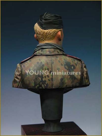 Young Miniatures YM1806 SS Panzer Crew WWII 1/10