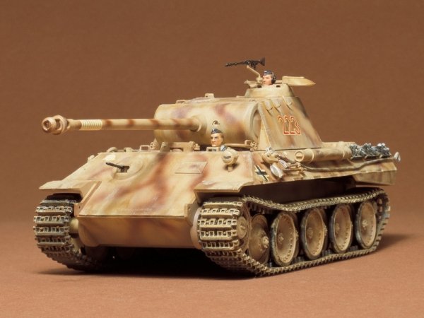 Tamiya 35065 German Panther Medium Tank (1:35)