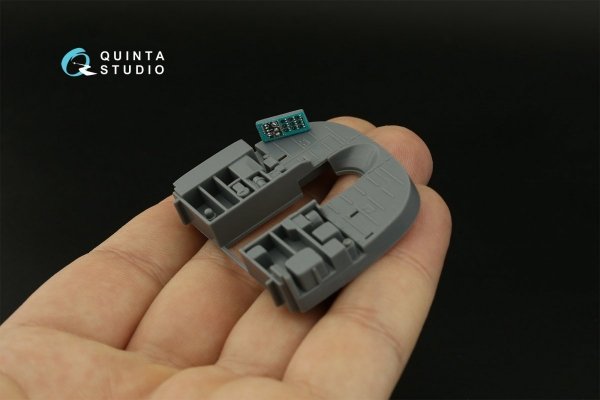 Quinta Studio QDS-48380 Mi-8MT 3D-Printed &amp; coloured Interior on decal paper (AMK) (Small version) 1/48