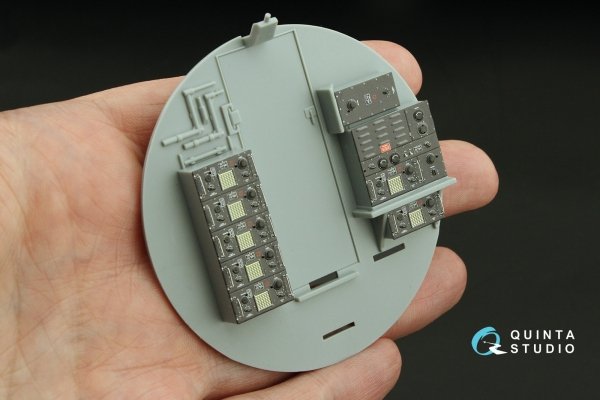 Quinta Studio QD32224 Boeing B-17G Radio operator's compartment. 3D-Printed coloured Interior on decal paper (HK models) 1/32