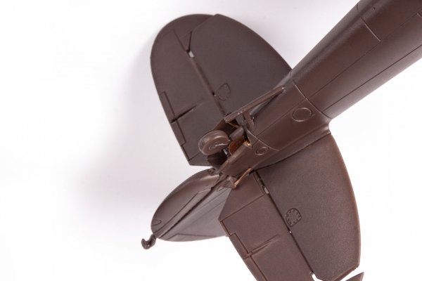 Eduard 481127 Seafire F. XVII exterior Airfix 1/48