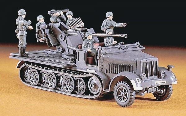 Hasegawa MT18 8 Ton Half Track 37mm AA (1:72)