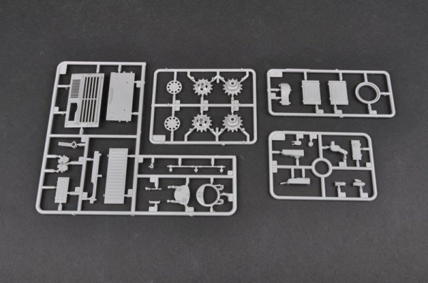 Trumpeter 01554 Russian T-62 BDD Mod.1984 (1:35)