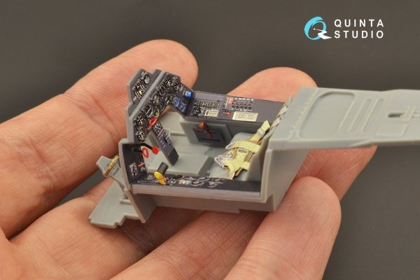 Quinta Studio QD32126 FW 190A-8 3D-Printed &amp; coloured Interior on decal paper (Hasegawa) 1/32