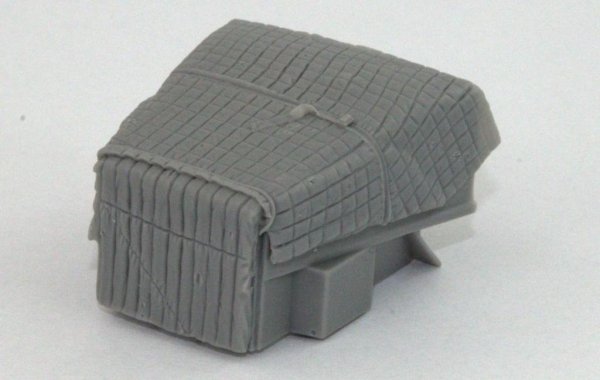 Panzer Art RE35-252 Studebacker engine deck with winter canvas 1/35