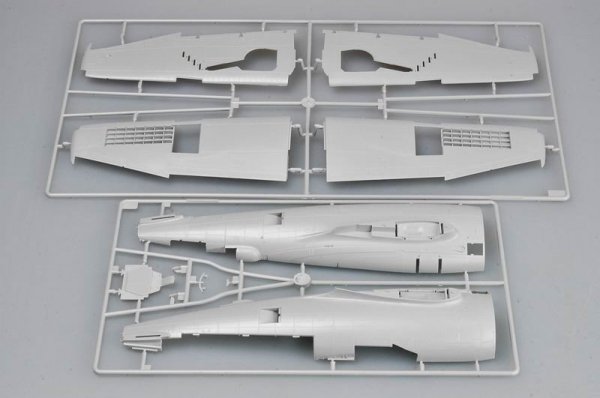 Trumpeter 02265 P-47N Thunderbolt (1:32)