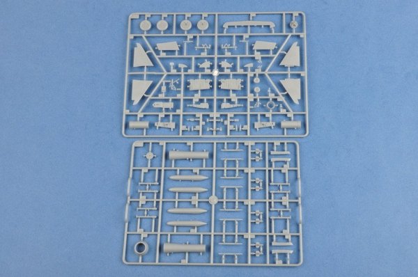 Hobby Boss 81745 J-29F Tunnan