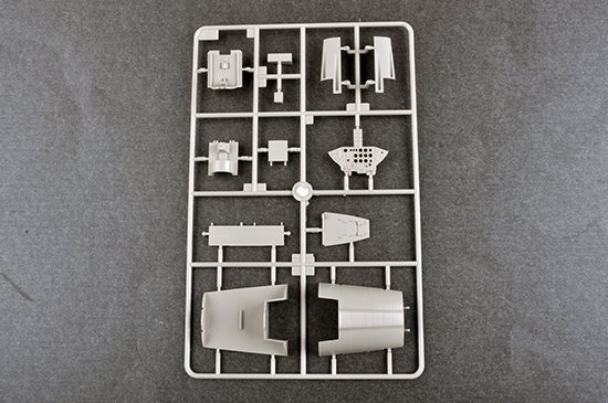 Trumpeter 03221 F-100C Super Sabre 1/32