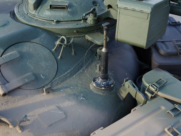 Eureka XXL ER-3550 Towing cable and aerial base for T-90 Russian MBT (1:35)