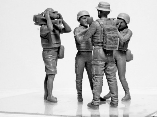 ICM 35751 Journalists in War 1/35