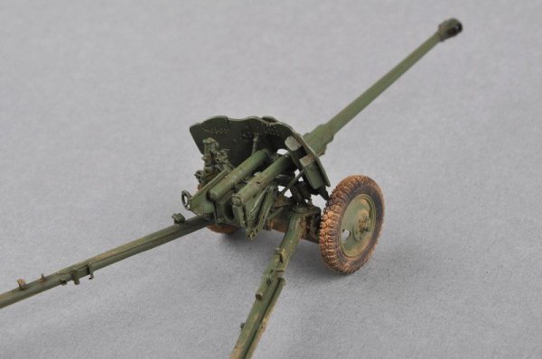 Trumpeter 02339 Soviet 85mm D-44 Divisional Gun (1:35)