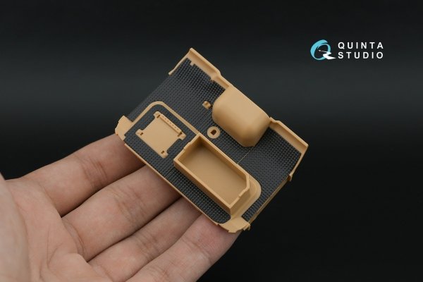 Quinta Studio QR35037 KrAZ-6322 floor mats and mudguards (HobbyBoss) 1/35