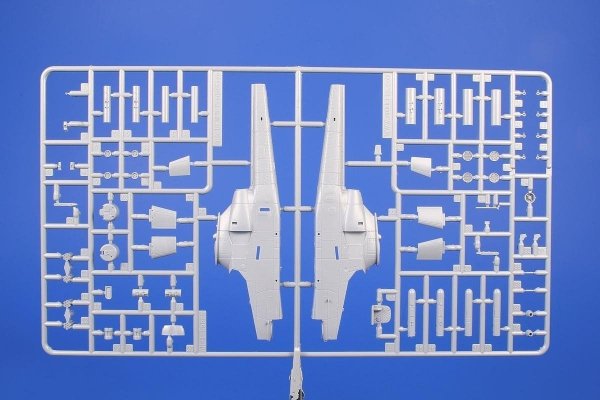 Special Hobby 72427 AH-1G Cobra ‘Early Tails’ 1/72
