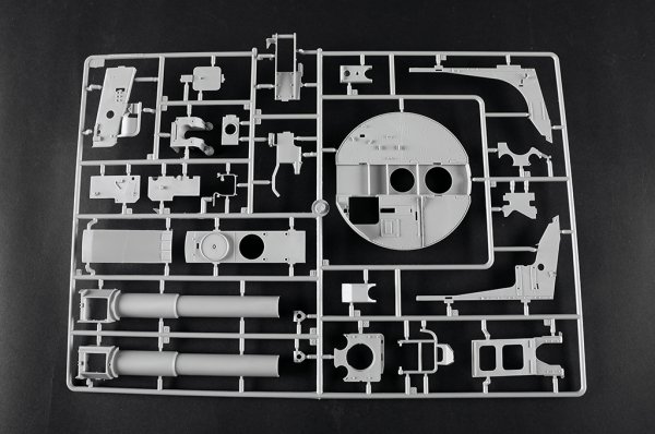 Trumpeter 00948 German Tiger II Heavy Tank - Porsche Turret Early Production 1/16
