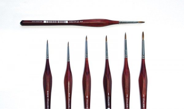 Italeri 51252 Pędzel retuszerski z trójkątnym trzonkiem 00 